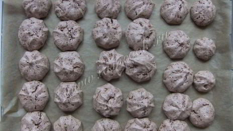 безе с какао и шоколадом