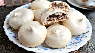 Безе с шоколадом