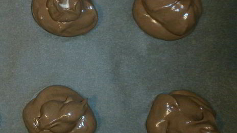 французский десерт шоколадное безе