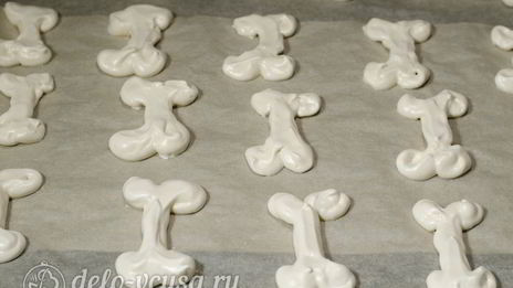 кости из безе на хэллоуин