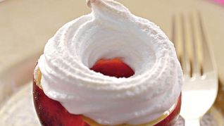 Нектарины с безе