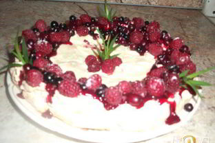 Торт-безе Рождественский венок