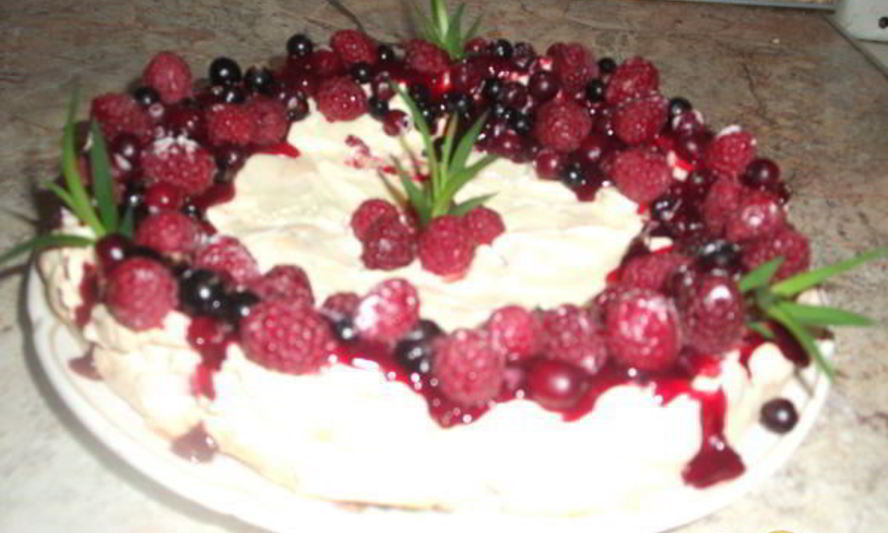 Рецепт торта-безе рождественского венок