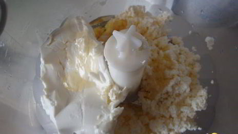 торт-безе с творожно-малиновой начинкой