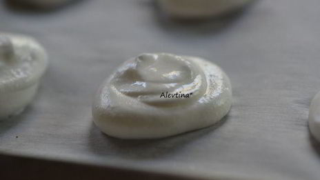 украшения из безе с шоколадом