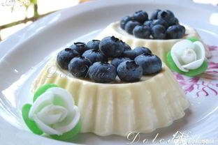 Десерт Баварезе с белым шоколадом