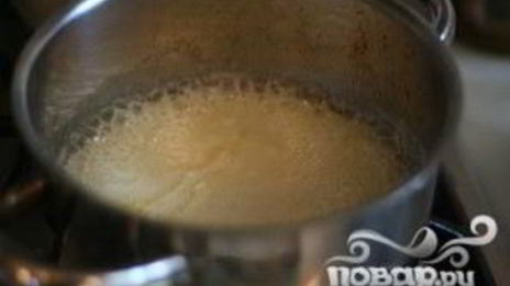 десерт с йогуртом, черносливом и бренди