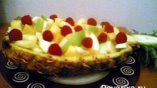 Фрукты в ананасе — десерт-салат
