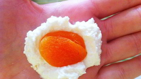 конфета из творога с курагой