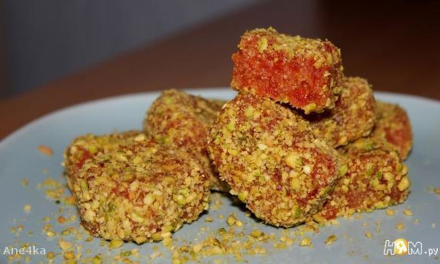 Рецепт конфет из сушеного кизила с миндалем