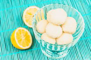 Шоколадные конфеты Снежки