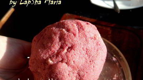 вишневые бисквитные конфеты в шоколаде