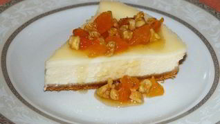 Чизкейк со сметанным кремом, курагой и медом