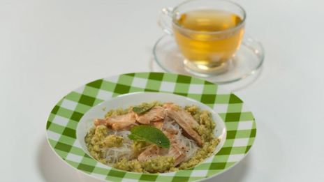 фунчоза с кремом из цукини и курицей