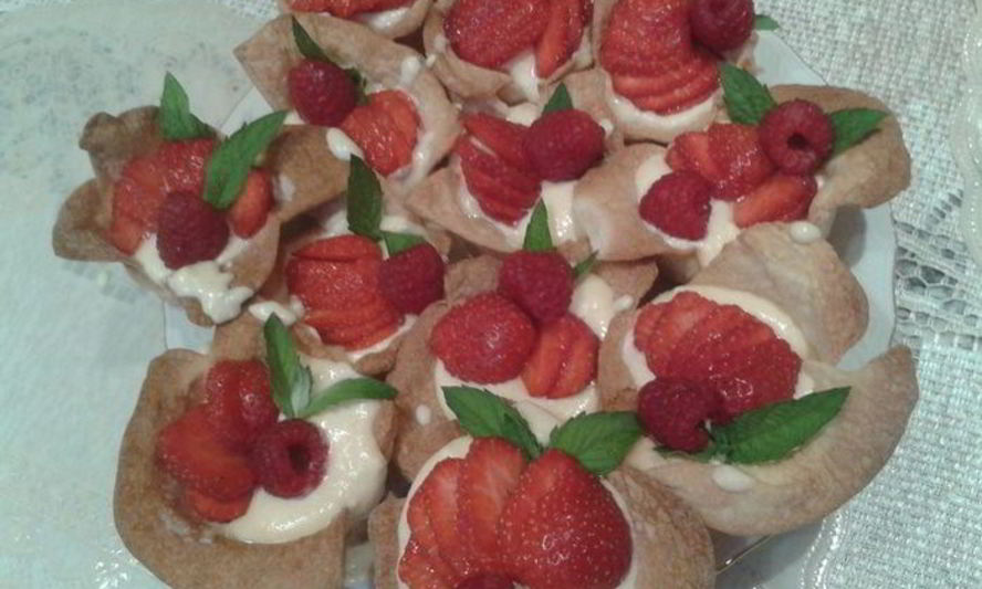 Рецепт корзиночек из слоеного теста и кремом из манго