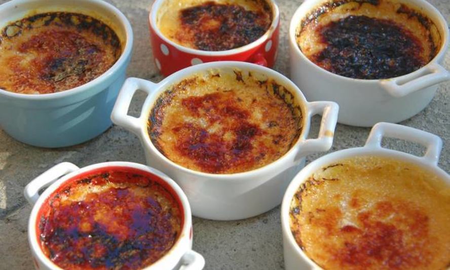 Рецепт крем-брюле с ромашкой и мелиссой