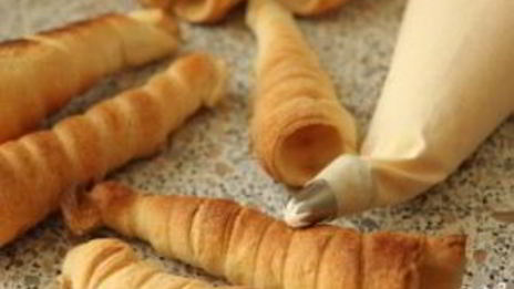 слоеные трубочки с белковым кремом