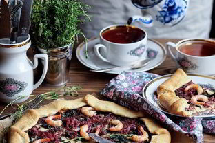 Галета со шпинатом, луковым мармеладом и креветками