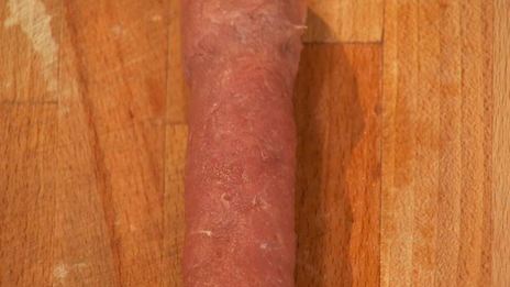 рулет из краба и телятины с вишневым мармеладом