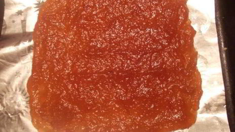 яблочный мармеладный рулет