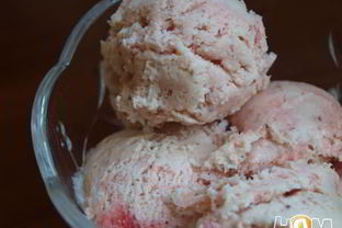 Клубничное мороженое