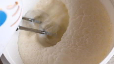 клубничное мороженое