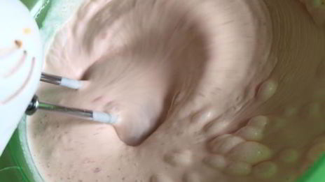 клубничное мороженое