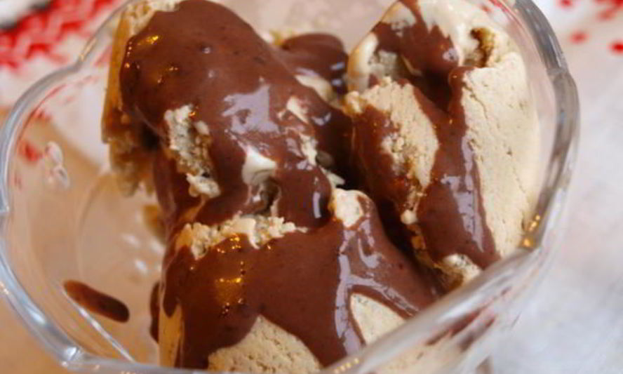 Рецепт мороженого медово-лимонного с орехами