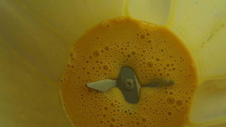 мороженое медово-лимонное с орехами