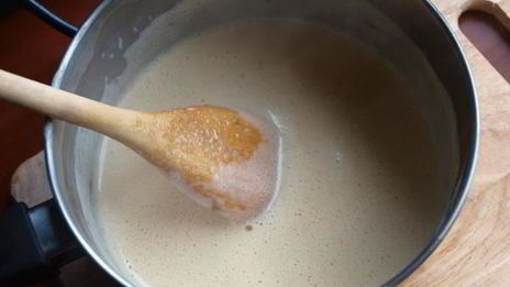 мороженое медово-лимонное с орехами