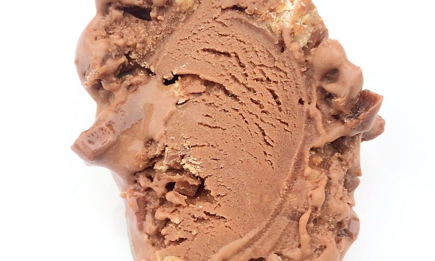 Рецепт мороженого с молочным шоколадом и конфетами kitkat