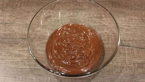 мороженое в шоколадных вазочках