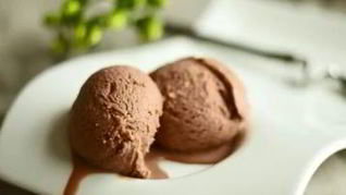 Шоколадное домашнее мороженое