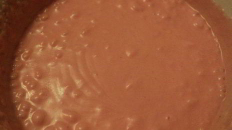 торт-мороженое с меренгой и фруктами