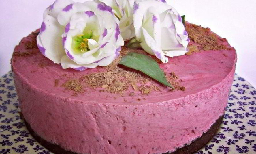 Рецепт торта-мороженого ягодно-ореховый дуэт