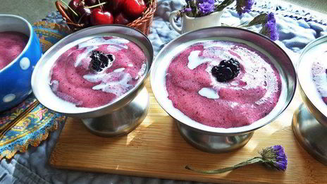 черничный мусс под сливками