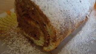 Миндальный рулет с шоколадным муссом