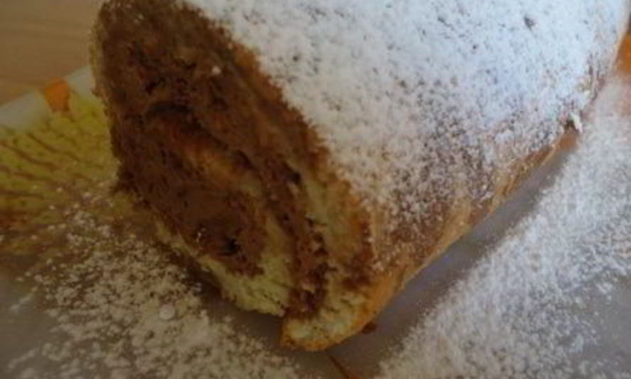 Рецепт миндального рулета с шоколадным муссом