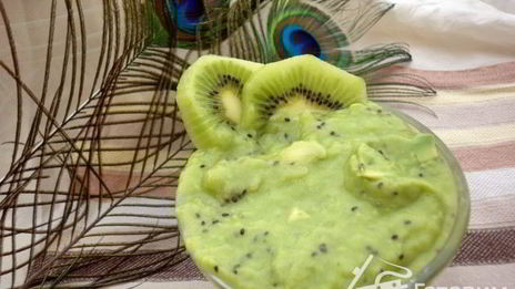 мусс из авокадо и клубники