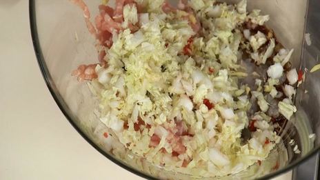 мусс из белого шоколада с лесными орехами