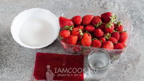 муссово-клубничный торт