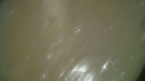 шоколадный белый мусс с клубникой, мятой и вербеной