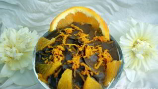 Шоколадный мусс с авокадо и апельсином