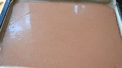 тирамису с кокосовым муссом, малиновым желе и черникой