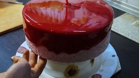 торт-мусс с клюквой и пралине