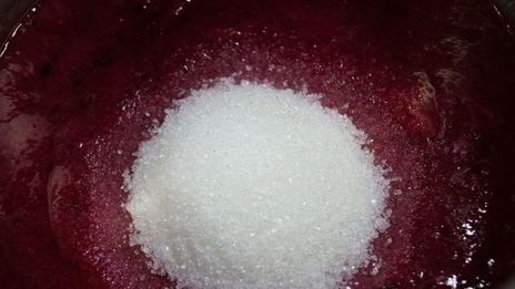 торт-мусс с клюквой и пралине