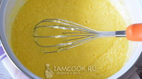 кулич с миндалем и лимонной цедрой