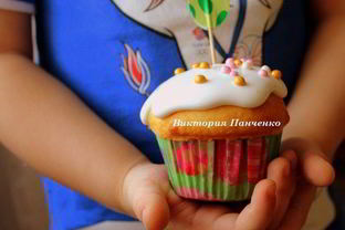 Куличи с апельсиновой цедрой и вяленой клюквой