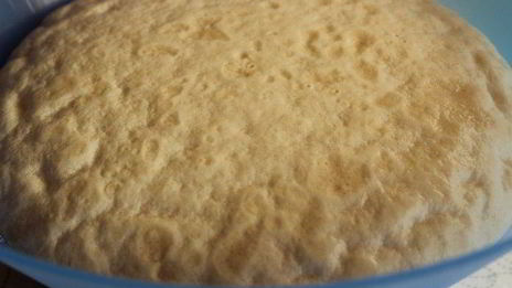 куличи с апельсиновой цедрой и вяленой клюквой