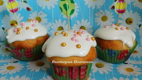 куличи с апельсиновой цедрой и вяленой клюквой